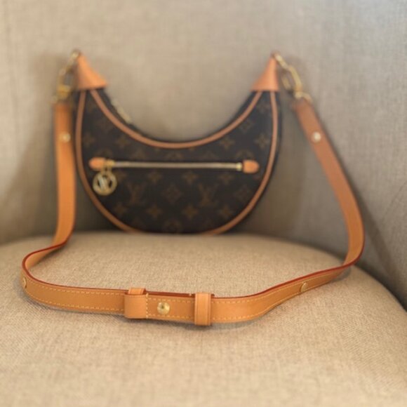 Louis Vuitton Monogram Loop - Picture 5 of 16